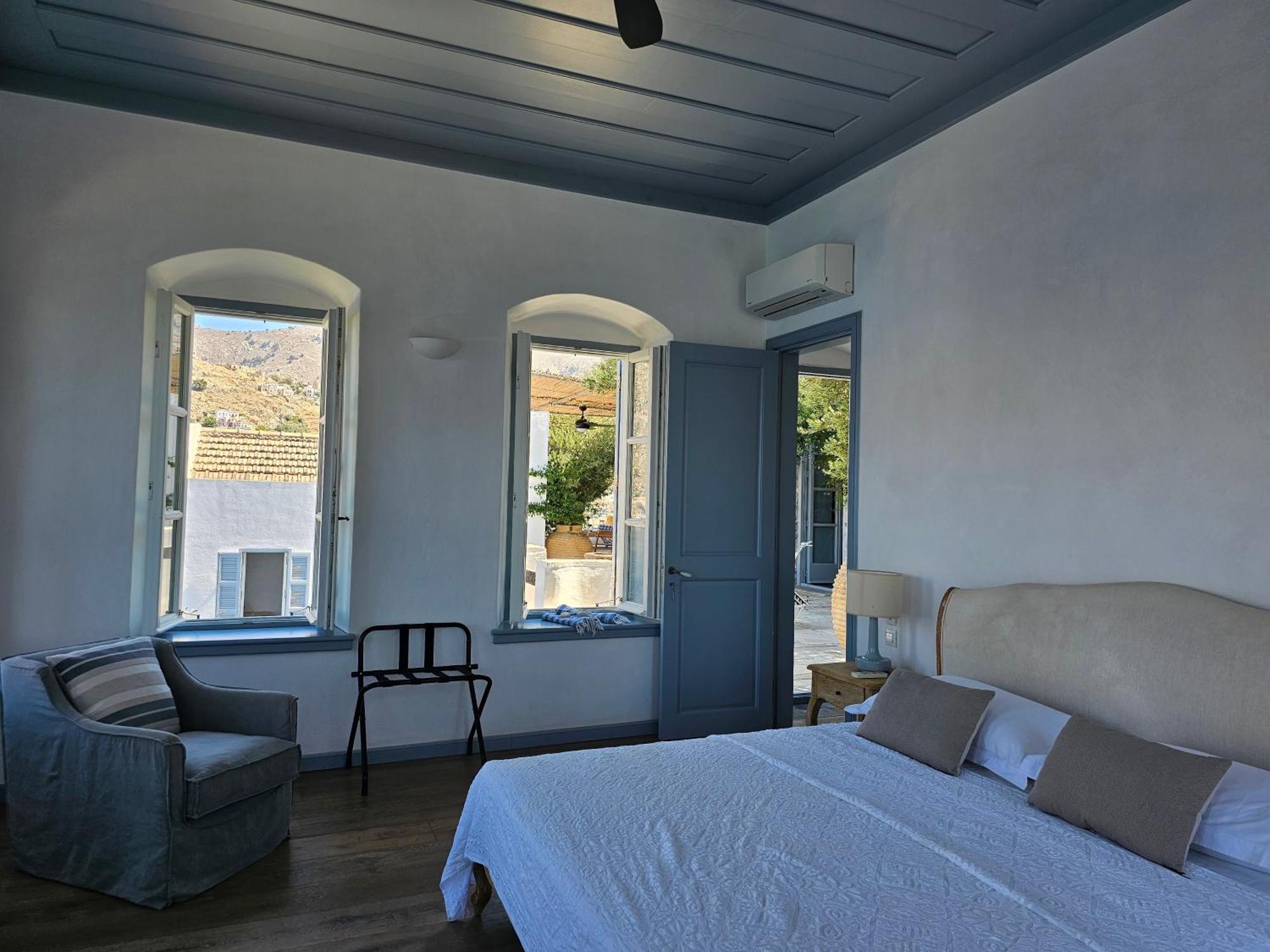 Bed and Breakfast The Anchor House Symi Exterior foto